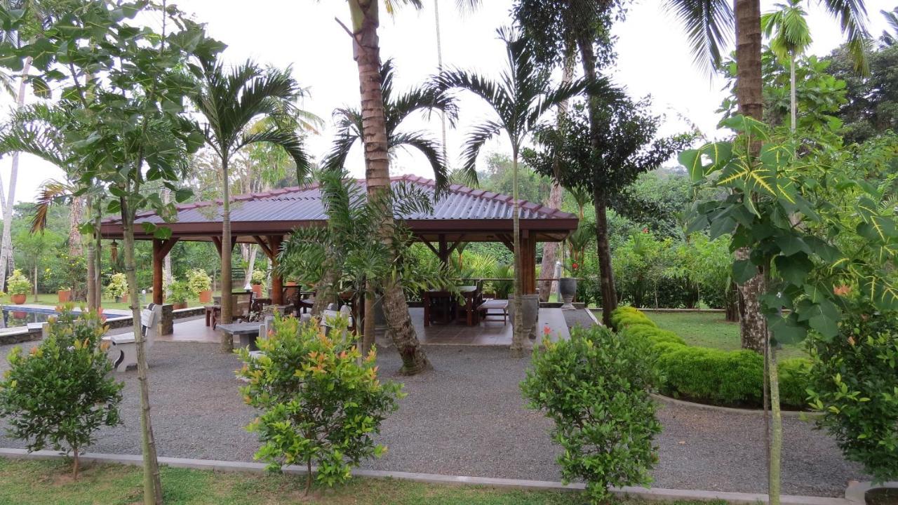 Avalon Village Resort Induruwa Exteriér fotografie