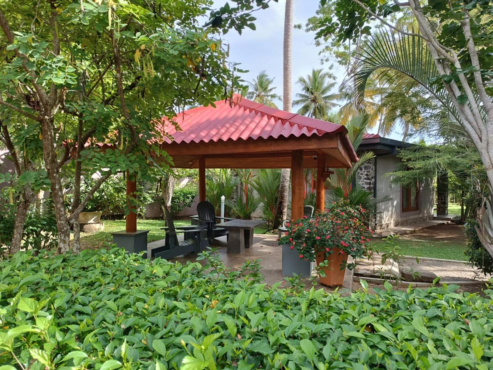 Avalon Village Resort Induruwa Exteriér fotografie